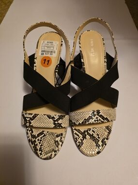 Nine West Black Elastic Cross-Strap Sandals with Snake-Print